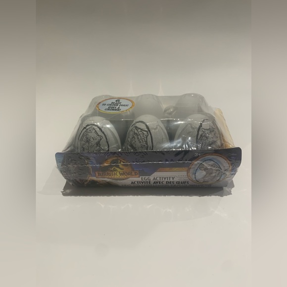 Egg activity.Plastic eggs of Jurassic World!Paint them with markers. - Picture 2 of 6